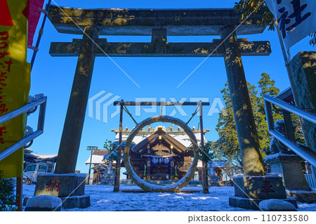 神奈川縣川崎市淺生區降雪後的高石神社建築 神奈川縣川崎市淺生區降雪後的高石神社建築 110733580