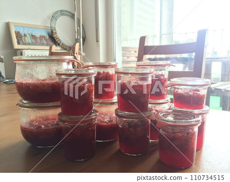 strawberry jam made at home 110734515
