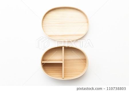 白色背景上的 Magewappa 110738803