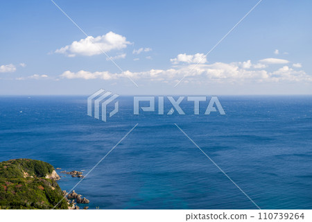 Blue sea/blue sky《Landscape/natural material background material》 110739264