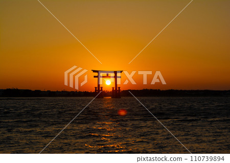 Sunset and torii gate at Bentenjima Seaside Park 110739894