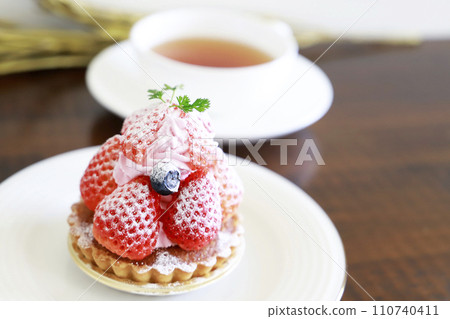 草莓餡餅，春天 110740411