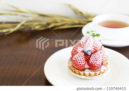 草莓餡餅，春天 110740415