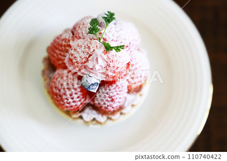 草莓餡餅，春天 110740422