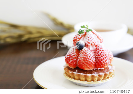 草莓餡餅，春天 110740437