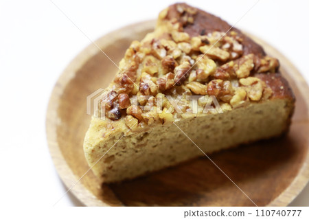Pound cake with lots of walnuts Pound cake with lots of walnuts 110740777