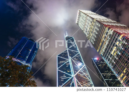 香港商業中心中環晚上 110741027