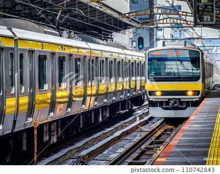 Long yellow line train ~Akihabara~ 110742843