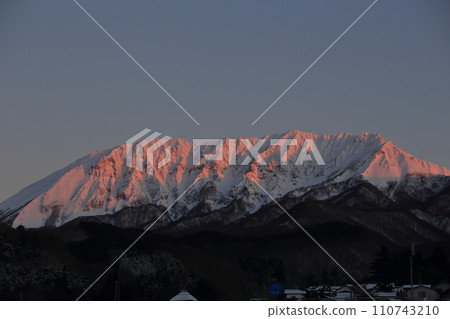 Snowy Mt. Hoki Daisen in Tottori Prefecture illuminated by the morning sun 110743210