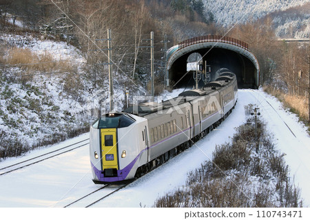 雪天運轉的特急大空 關正線 大空根室本線 關正線 木葉 261 110743471