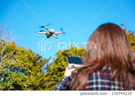 無人機操作實踐 無人機操作實踐 110744226