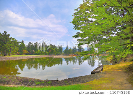 Tohoku, Hiraizumi, Motsuji Pure Land Garden, Oizumi Pond seen from Kaizando side, Hiraizumi Town, Iwate Prefecture (2) Tohoku, Hiraizumi, Motsuji Pure Land Garden, Oizumi Pond seen from Kaizando side, Hiraizumi Town, Iwate Prefecture (2) 110745198