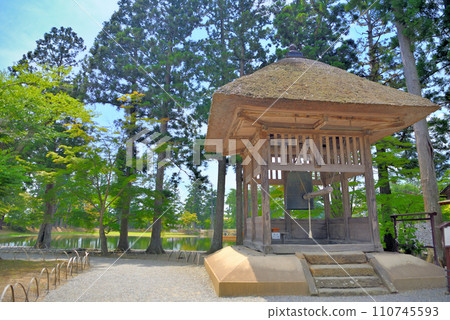 東北、平泉、毛越淨土庭園、常古堂附近、沿途可見的鐘樓、岩手縣平泉町 (2) 東北、平泉、毛越淨土庭園、常古堂附近、沿途可見的鐘樓、岩手縣平泉町 (2) 110745593