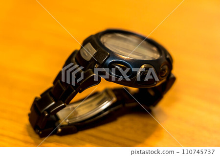 Take off your watch ~ Time to rest ~ Take off your watch ~ Time to rest ~ 110745737