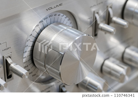 Old vintage stereo amplifier 110746341