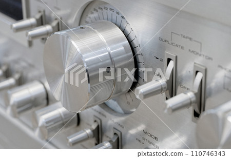 Old vintage stereo amplifier 110746343