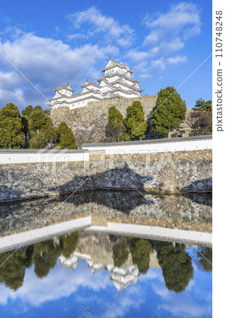 國寶 兵庫縣姬路市 姬路城、大天守閣、水鏡 國寶 兵庫縣姬路市 姬路城、大天守閣、水鏡 110748248