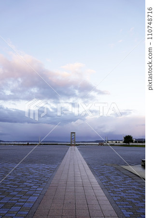海洋公園紀念碑和天空 110748716