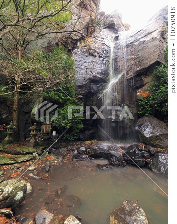 Yamano Kannon/Goraimae Falls [Obe, Tonosho-cho, Shozu-gun, Kagawa Prefecture] Shodoshima 4 110750918