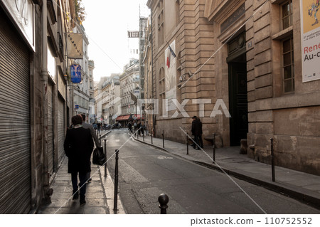 Cityscape of Paris, France 110752552