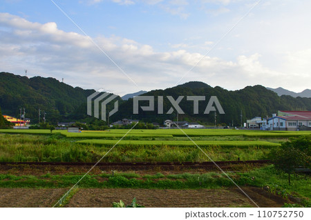 JR九州佐世保線從杷站到高橋站的車窗景觀 110752750