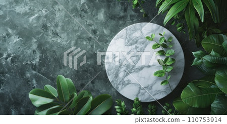 round marble table top with green leaves round marble table top with green leaves 110753914
