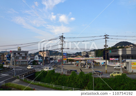 JR九州佐世保線從佐世保站到早木站的車窗景觀(清晨) JR九州佐世保線從佐世保站到早木站的車窗景觀(清晨) 110754192