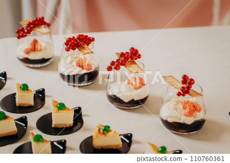 Dessert buffet with delicious sweet bakery and coffee-snack with stylish banks of lemonade and tea 110760361