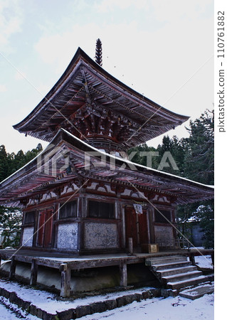 Winter scenery of Koyasan Kongo Zanmai-in Temple Winter scenery of Koyasan Kongo Zanmai-in Temple 110761882