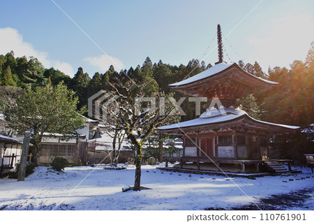 Winter scenery of Koyasan Kongo Zanmai-in Temple Winter scenery of Koyasan Kongo Zanmai-in Temple 110761901