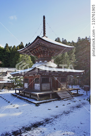 Winter scenery of Koyasan Kongo Zanmai-in Temple Winter scenery of Koyasan Kongo Zanmai-in Temple 110761905