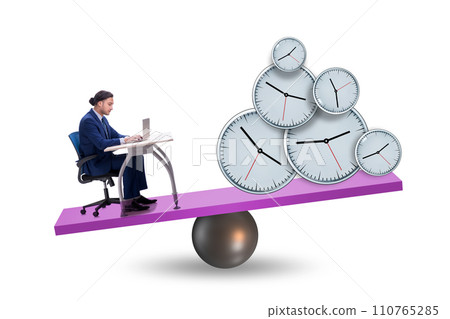 Businessman in deadline and time pressure concept 110765285