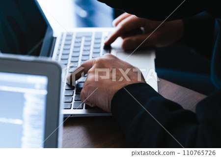 落入竊取公司資訊的間諜手中 110765726