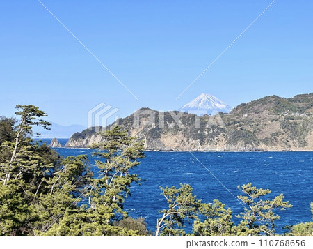 Mt. Fuji seen from Nishi-Izu Mt. Fuji seen from Nishi-Izu 110768656