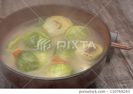 球芽甘藍味噌湯 球芽甘藍味噌湯 110769293