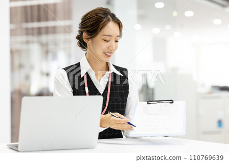 Medical reception staff in uniform 110769639