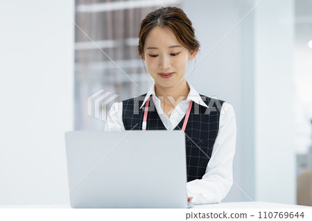 Medical reception staff in uniform 110769644