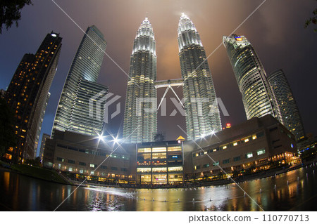 雙子星大樓夜景1 雙子星大樓夜景1 110770713