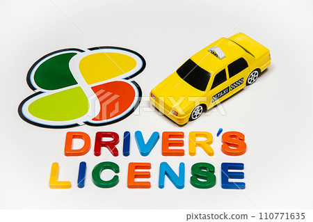 Taxi driver and elderly person mark 110771635