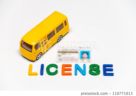 Image of bus model and driver's license 110771813