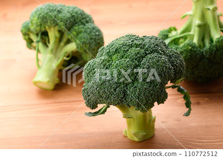 broccoli 110772512