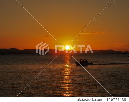 Okayama Kojima Bay Bridge, sunset Okayama Kojima Bay Bridge, sunset 110773488