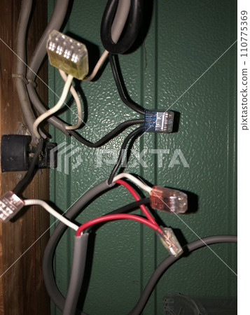 電氣工作接線 110775369