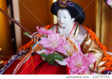 桃花和娃娃 110777758