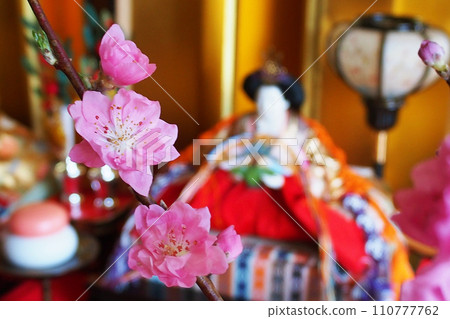 Peach blossoms and dolls Peach blossoms and dolls 110777762