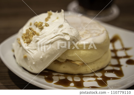Delicious hot cake 110779110