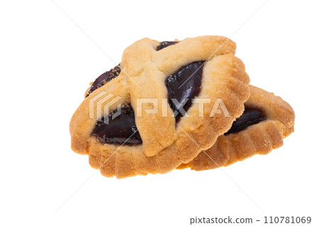 cookies with jam isolated cookies with jam isolated 110781069