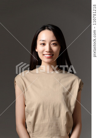Beauty image Portrait of young woman Beauty image Portrait of young woman 110781218