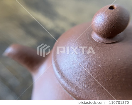 中國茶具蓋子的特寫 110781270