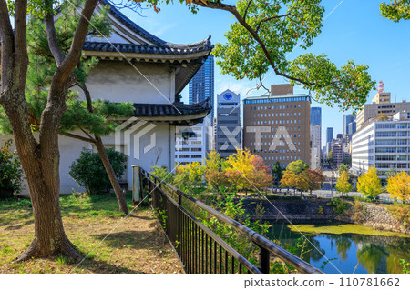 Osaka Castle in autumn, from the Nishinomaru garden stone wall to the dry tower and west outer moat November 9, 2023 Osaka Castle in autumn, from the Nishinomaru garden stone wall to the dry tower and west outer moat November 9, 2023 110781662